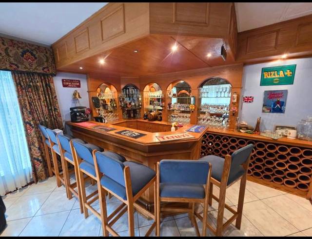 4 BEDROOM HOUSE FOR SALE IN GLEN MARAIS